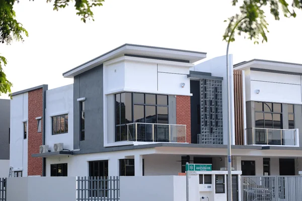 Paint vs Stain for Your Home's Exterior - Quality Preferred Painting (1)