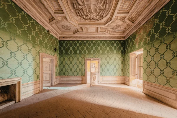 Best Wallpaper Styles for Ceilings - Deck Builders Meridian ID